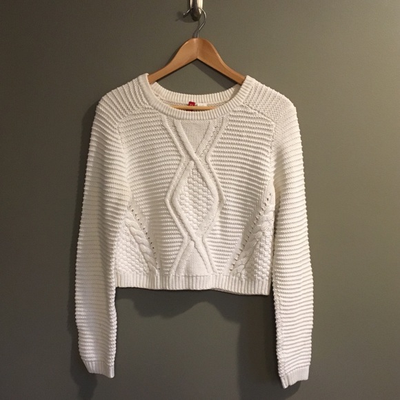 H&M Sweaters - H&M Chunky Knit Cropped White Sweater Size M